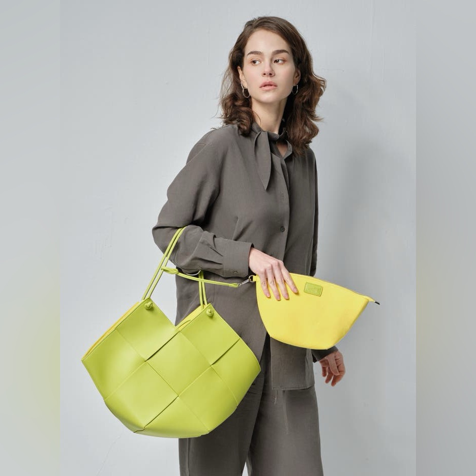 Bob Ore Anthropologie Taylor Contexture Leather Bag In Kiwi Green